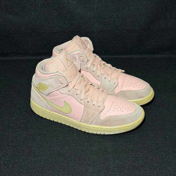 Air Jordan 1 Mid Coral Gold
